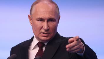 „mähen den feind nieder“ - putin sieht russische streitkräfte in der ukraine klar im vorteil