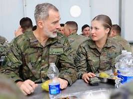 tochter leonor beim militär: könig felipe absolviert Überraschungsbesuch