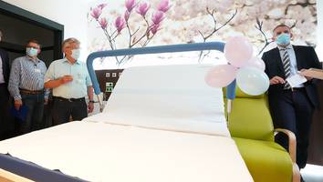 hamburg - mutter bekommt vier kinder auf einmal – alle kerngesund