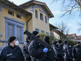 organisierte kriminalität: clan-villa in berlin geräumt