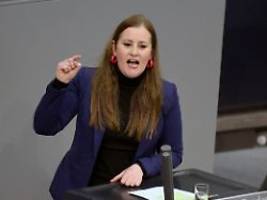 Nach Überfall im Frühjahr 2022: Linken-Chefin Wissler hielt erste Bundestagsrede mit Beckenbruch