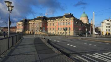 Landtag berät über Kinderschutz und Rechtsextremisten