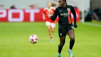 Eintracht Frankfurt verlängert mit Nationalspielerin Anyomi