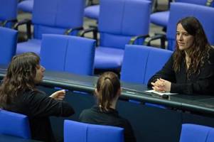 Bundestag begrüßt erste gehörlose Abgeordnete Heubach