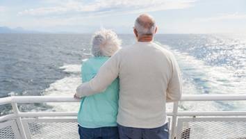 „Noch nie so krank gefühlt“ - Rentner buchen Traumurlaub auf Kreuzfahrtschiff, nun klagen sie vor Gericht