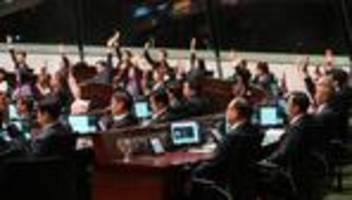 chinesische sonderverwaltungszone: verschärftes sicherheitsgesetz in hongkong in kraft getreten
