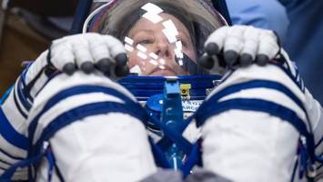 Zwei Frauen und ein Kosmonaut unterwegs zur ISS