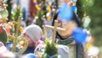 feiertage: palmsonntag läutet für christen heilige woche ein