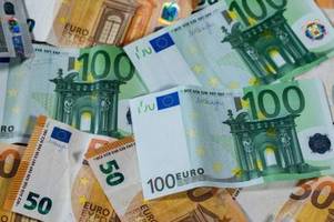 2000 Euro Rente: So viel müssen Sie jetzt dafür verdienen