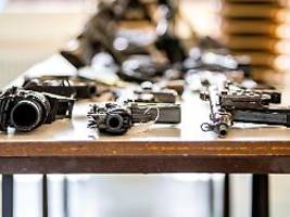 Razzia in Baden-Württemberg: Hunderte Waffen bei mutmaßlichem Reichsbürger gefunden