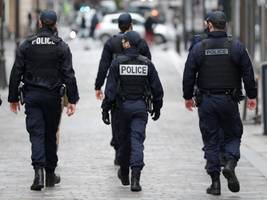 Nach Anschlag in Moskau: Frankreich ruft höchste Sicherheitsstufe aus