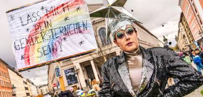münchen: demo gegen genderverbot – »ich kann nicht in herrn söders kopf reinschauen«