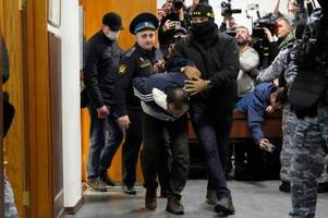 Terrorverdächtige in Moskauer Gericht vorgeführt