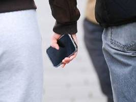 Gerätefinanzierung erhöht Risiko: Verbraucher häufen mehr Schulden wegen Smartphones an