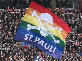 Mit Genossenschaft in 1. Liga?: Wie sich St. Pauli auch beim Geld vom Erzrivalen abgrenzt