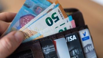 Osterreise: Diese Dinge gehören ins Portemonnaie