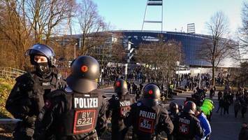 Karlsruhe verhandelt über Polizeikosten bei Risikospielen