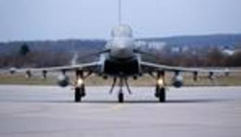 kampfjet: eurofighter nach reparatur in stuttgart wieder in bayern