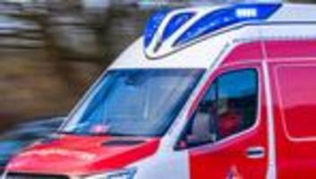 main-tauber-kreis: rettungswagen und auto kollidieren: vier leichtverletzte