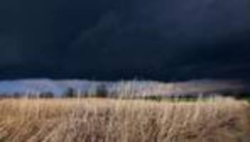 Wetter: Sturm, Regen und Gewitter: Lichtblick zum Osterwochenende