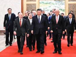 Charmoffensive aus Peking: Xi rollt US-Firmenchefs den roten Teppich aus