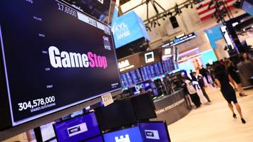 Rückzug aus mehreren Ländern - Gamestop-Aktie crasht nach Umsatz-Drama
