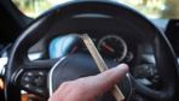 Verkehr: Kommission schlägt Grenzwert für Cannabis am Steuer vor