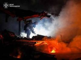 polen lässt kampfjets starten: ukraine beklagt schwere angriffe auf kraftwerke