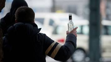 hamburger senat will alkoholkonsum am hauptbahnhof verbieten