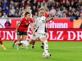Knapper Sieg statt Blamage: DFB-Frauen trotzen üblem Start und Chancenwucher