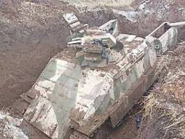 prototyp bei mariupol entdeckt: russen graben ukrainischen monster-panzer aus