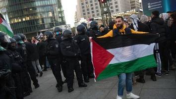 besondere polizeitaktik? rückschlag für „palästina-kongress“