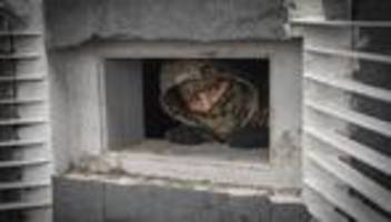 krieg in der ukraine: selenskyj offen für waffenlieferungen auf kredit