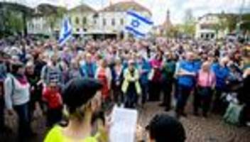 oldenburg: hunderte zeigen solidarität nach brandanschlag auf synagoge