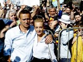 einsatz gegen putins regime: julia nawalnaja und alexej nawalny bekommen freiheitspreis der medien