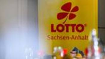 glücksspiel: lotto-spieler aus magdeburg gewinnt fast 1,2 millionen euro