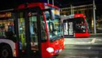 nah- und fernverkehr: mehr fahrgäste bei bussen und bahnen