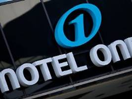mit blick auf ipo: motel-one-gründer kauft hotelkette zurück