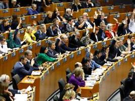 Nach jahrelangen Verhandlungen: EU-Parlament stimmt verschärften Asylregeln zu