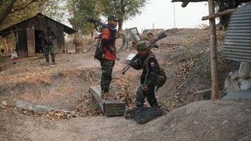 heftige kämpfe in myanmar an grenze zu thailand