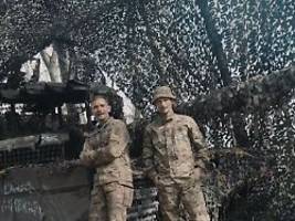 holzpalette voller störgeräte: ukrainer erbeuten improvisierten anti-drohnen-panzer