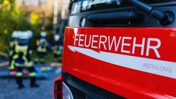 Transporter brennt in Hellersdorf aus