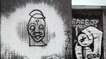 ungewöhnliches graffiti: wer hinter diesem gesicht steckt