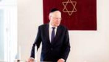 religion: ministerpräsident besucht synagoge nach dem brandanschlag