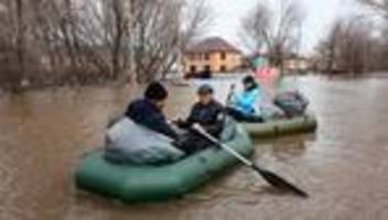 hochwasser: russisches flutgebiet: wasser erreicht neuen höchststand