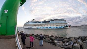 Kreuzfahrtschiff „Aidamar“ eröffnet Saison in Warnemünde