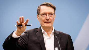 bundesgesundheitsminister - karl lauterbach will hausärztemangel mit vergütungserhöhungen begegnen