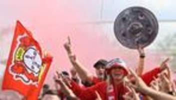 Bundesliga: Bayer Leverkusen ist erstmals Deutscher Meister