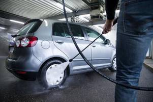 Auto waschen am Sonntag verboten? Das gilt in Ihrem Bundesland