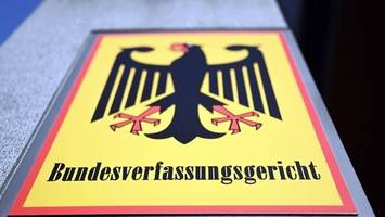 Karlsruhe: Reichelt-Kritik an Bundesregierung ist erlaubt